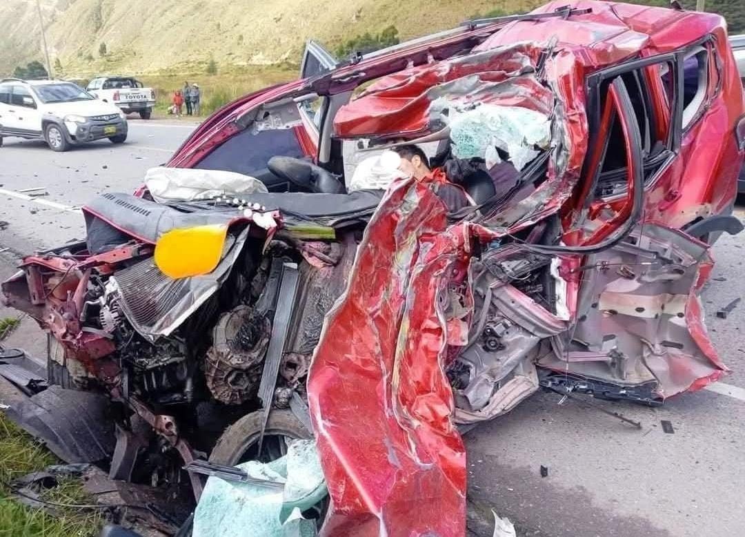 Choque frontal en la Carretera Central deja tres muertos y dos menores ...